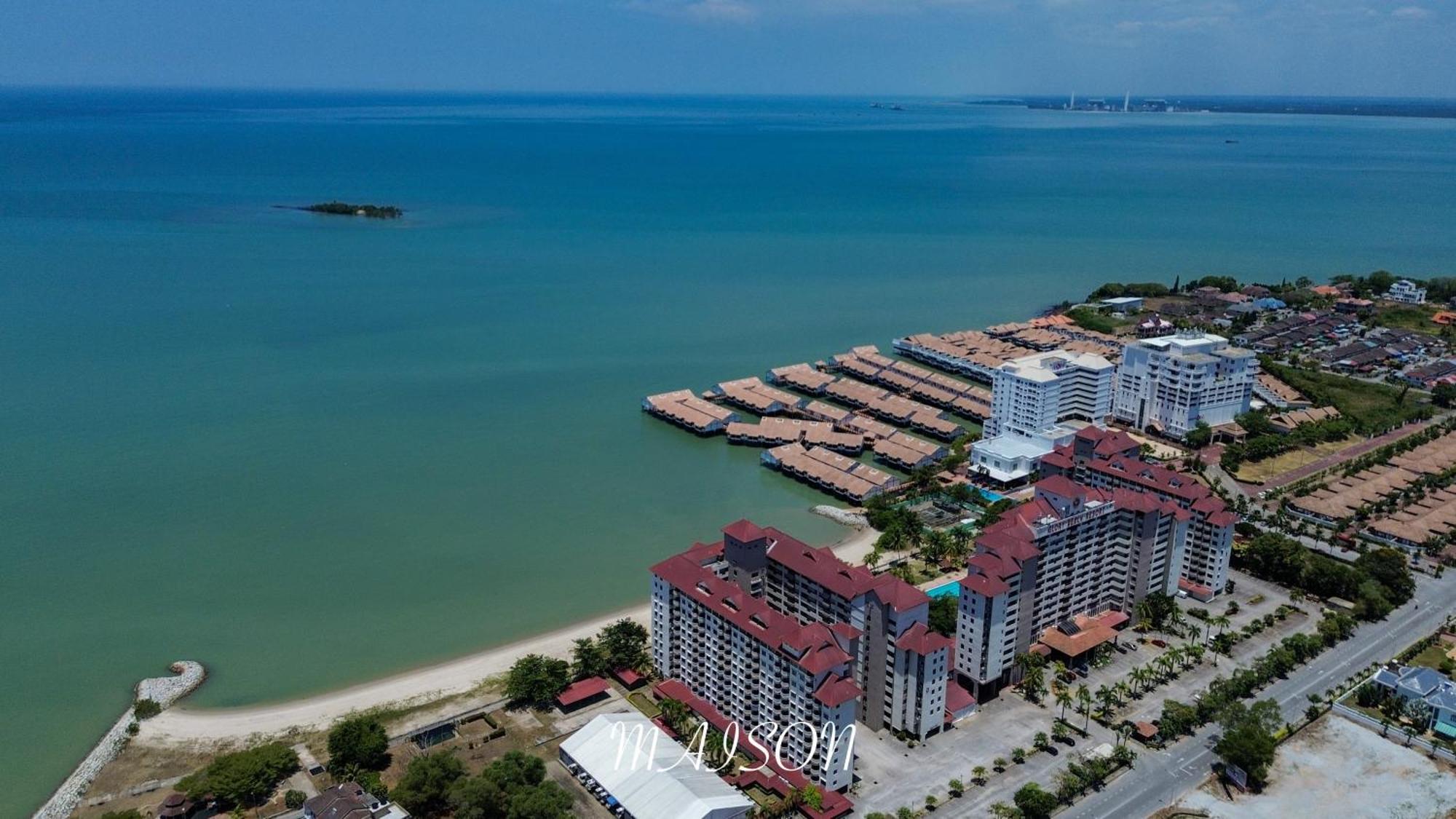 Maison Seaview Suites Port Dickson Exterior photo