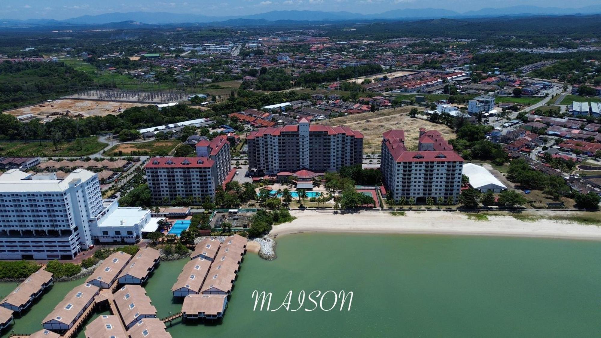 Maison Seaview Suites Port Dickson Exterior photo